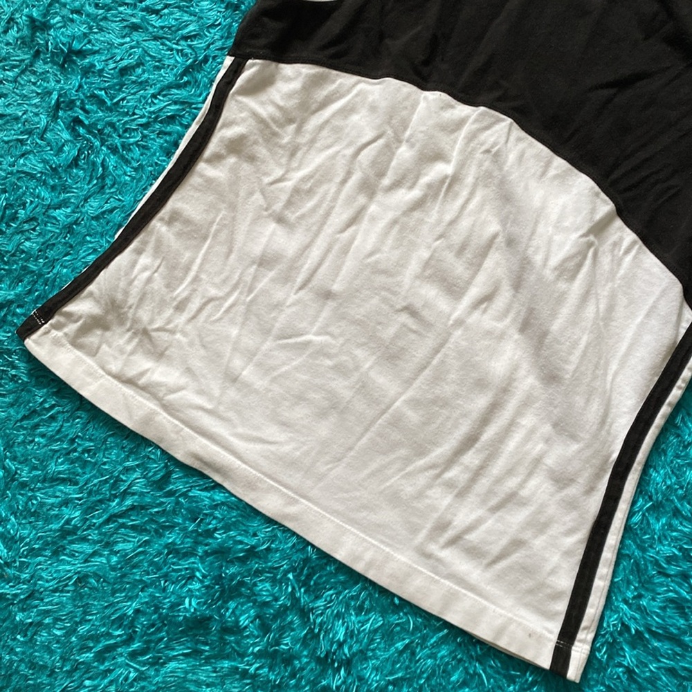 White and Black Sleeveless muscle Top - Picture 12 of 17
